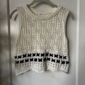 Sleeveless knit top with cute black accents - S NWT